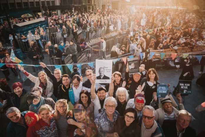 Massive Crowd Gathers to Bid Farewell to Tim Miles in Sydney