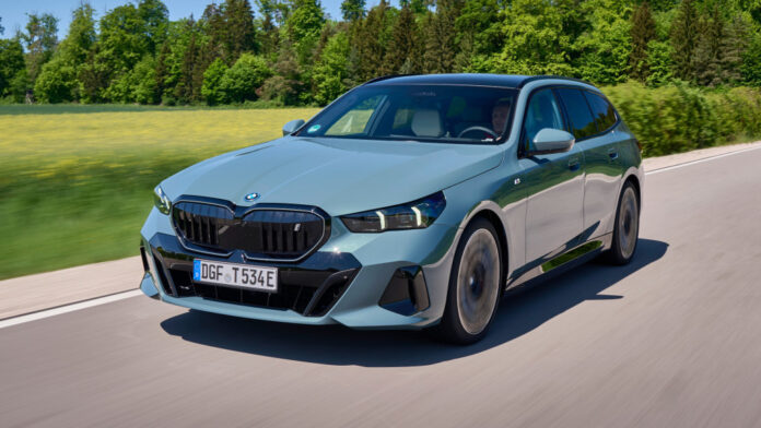 Discover the Top Electric Cars Currently Available in the Market