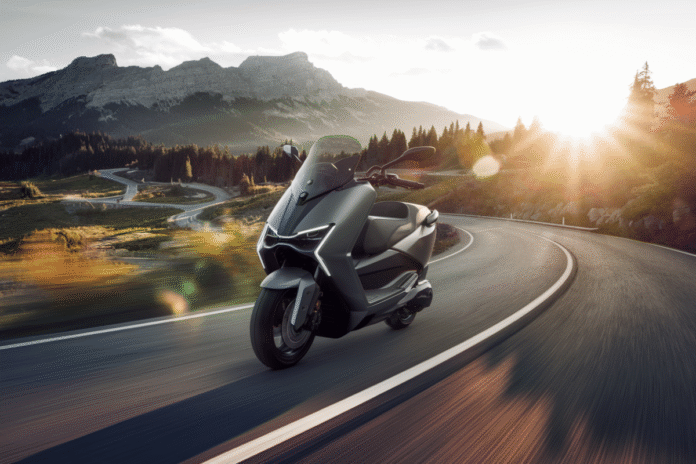 Kymco Unveils New Maxi-scooter in the Us Perfectly Designed for Long-distance Touring