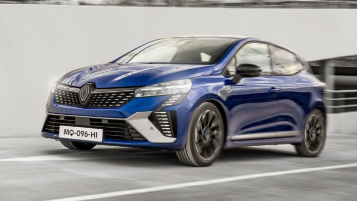 Renault Clio Hybrid Offers Nearly 2000 Euros in Savings for Eco-conscious Drivers