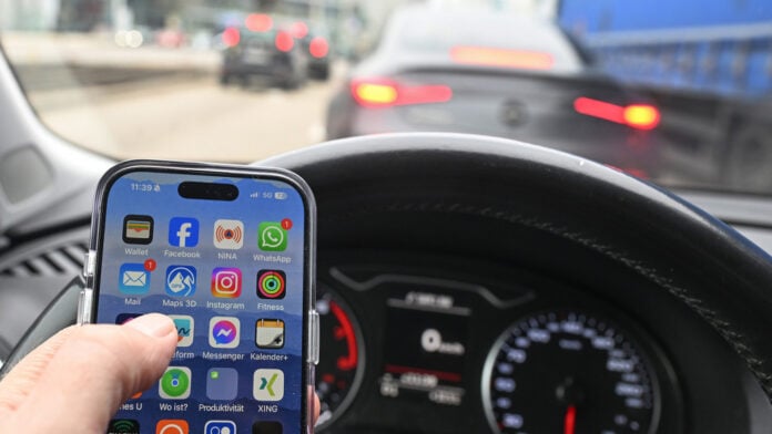 Italys Tough Stance on Smartphone Users Proves Effective in Curbing Distracted Driving